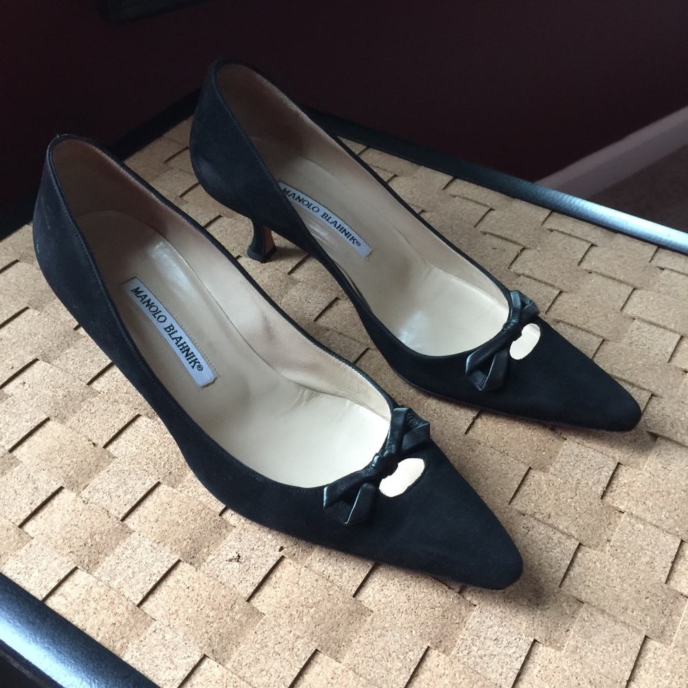Manolo Blahnik Black Suede Kitten Heel Shoes
